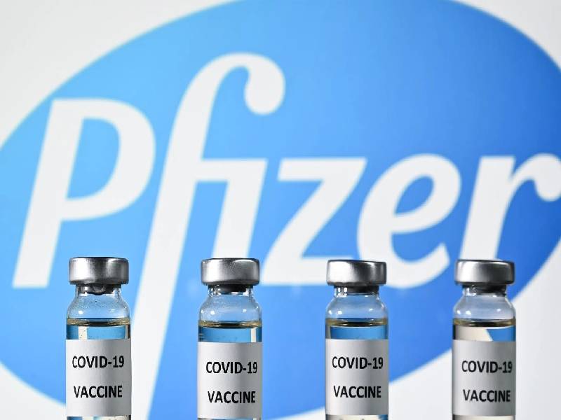 Pfizer prevé ingresos de 33.500 mdd por ventas de vacunas anticovid este año