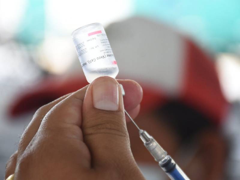 Vacunas de Covid-19 ayudan a enfrentar ola de contagios en Q.Roo SESA