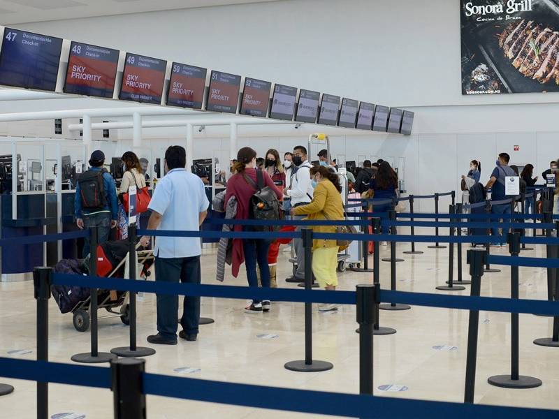 Aeropuerto de Cancún continúa operando; se mantiene a la espera de Grace