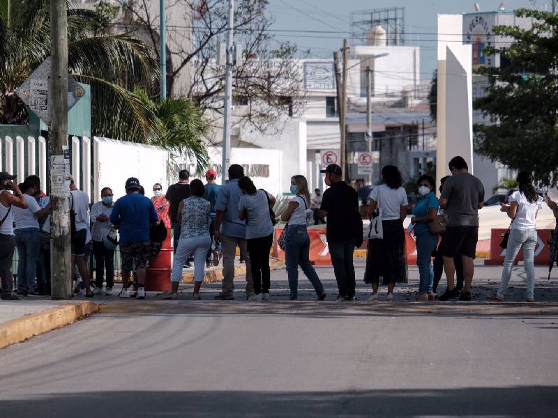 Aplican segundas dosis de AstraZeneca para mayores de 40 en años en Cancún, Chetumal y Bacalar