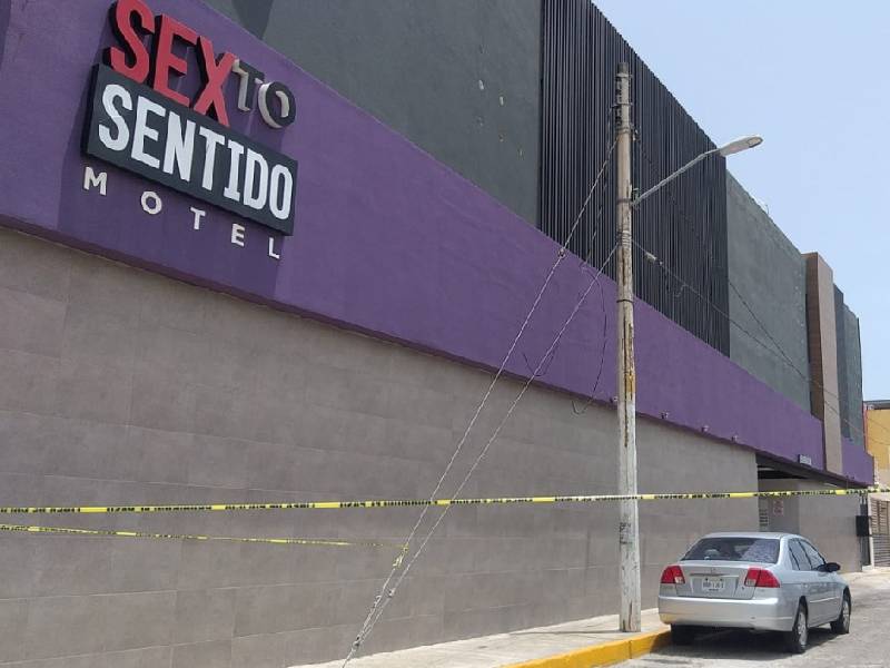 Asesinan en hotel de paso en Cancún a joven que vestía prendas femeninas