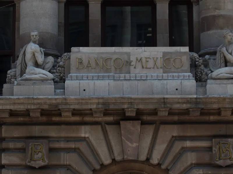 Banxico advierte sobre nuevos riesgos ante la tercera ola de contagios