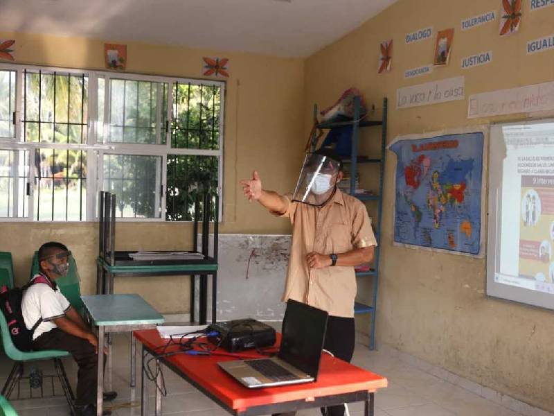 Campeche alistan escuelas para regreso a clases en agosto