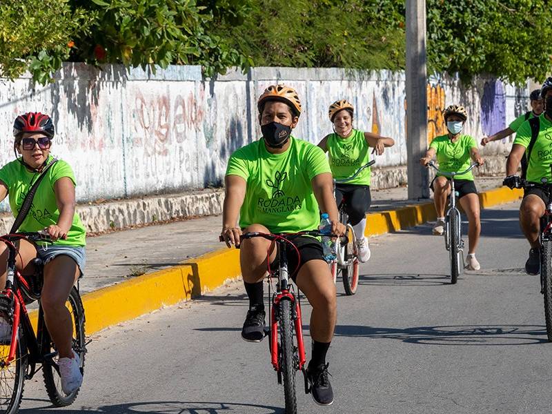 Fomenta Aguakan el cuidado del ambiente con rodada en Isla Mujeres