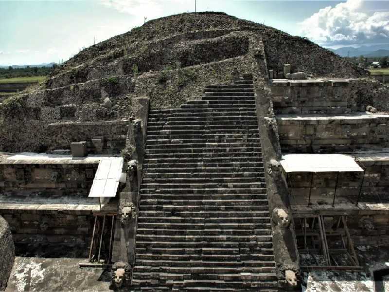 Buscan detener el deterioro de la Pirámide de la Serpiente Emplumada