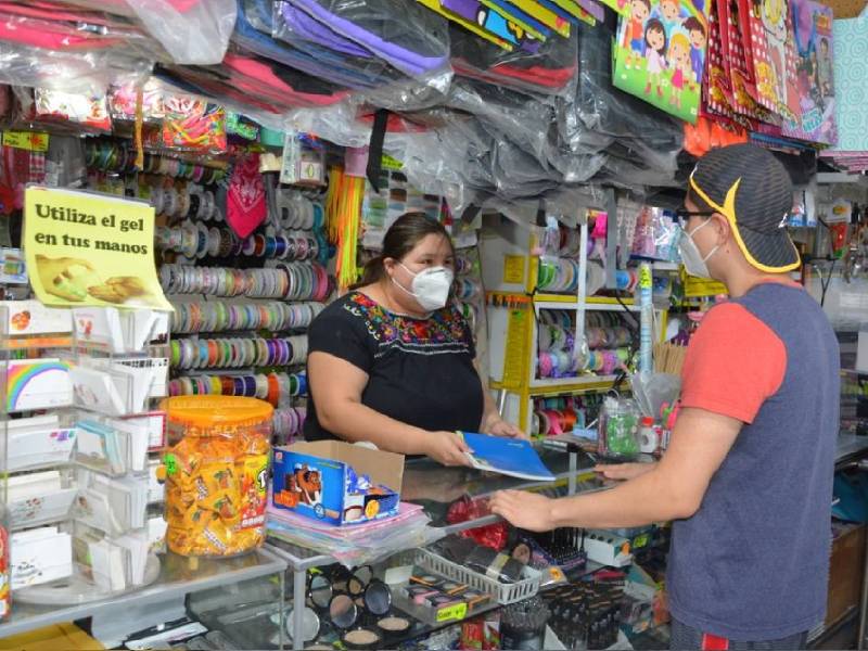 Entrega de vales escolares a burócratas dará un respiro a librerías y papelerías