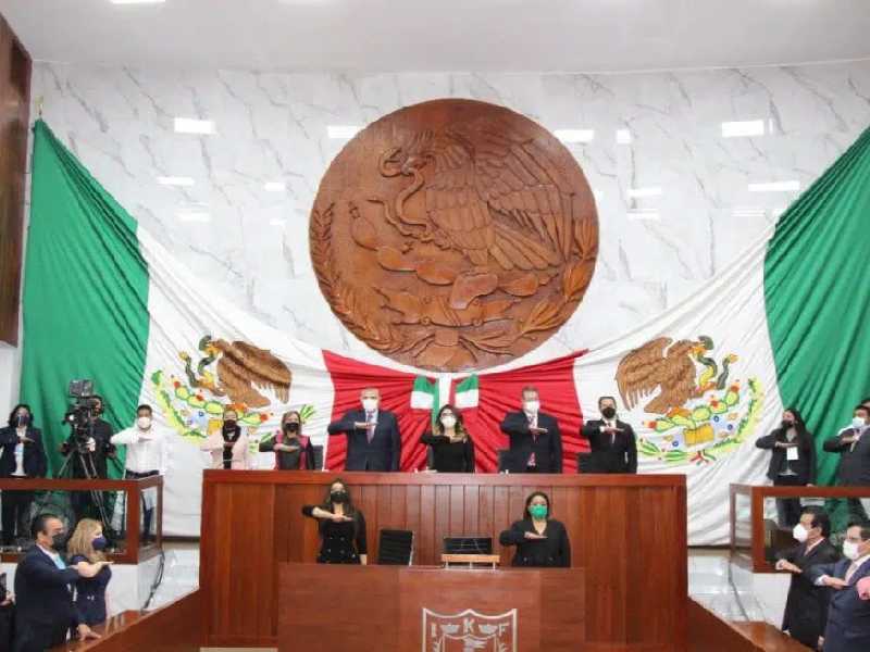 Sheinbaum acude a toma de protesta de Cuéllar, gobernadora de Tlaxcala