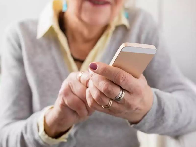 Caen adultos mayores en los fraudes virtuales
