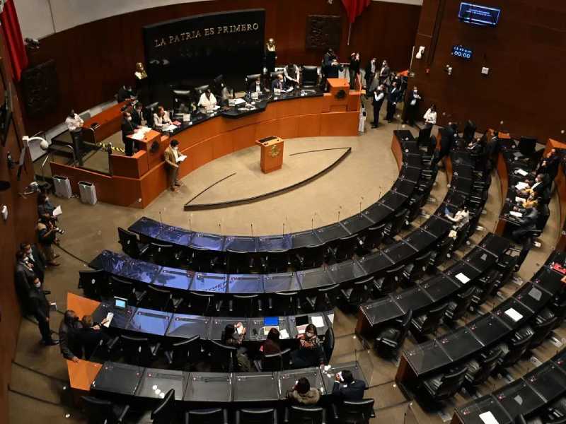 Morena y PES aprueban en comisiones Ley de Revocación de Mandato