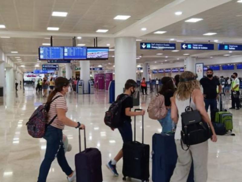 Le suspenden a dos aerolíneas venezolanas vuelos a Cancún