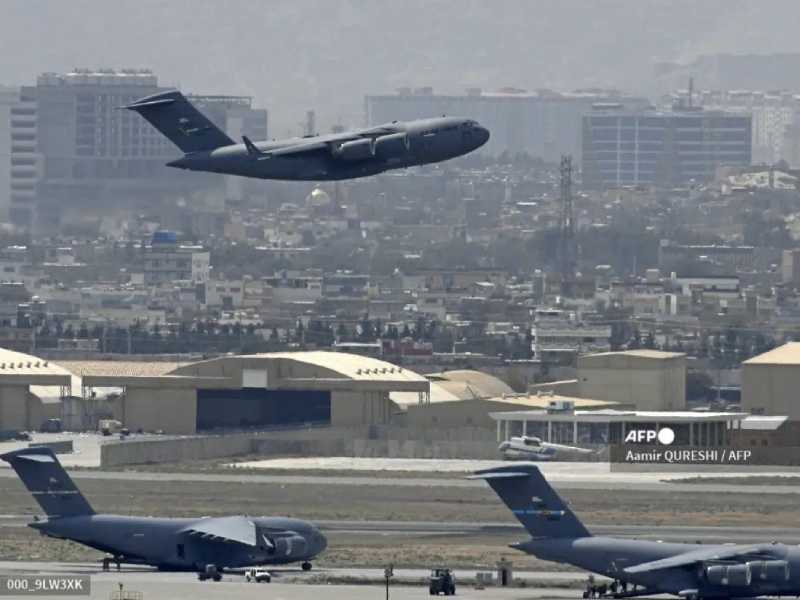 Cohetes contra aeropuerto de Kabul en penúltimo día de EU en Afganistán