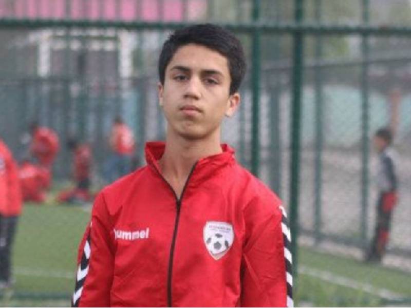 La historia de Zaki Anwari, el futbolista de 19 años que nunca logró huir de Afganistán
