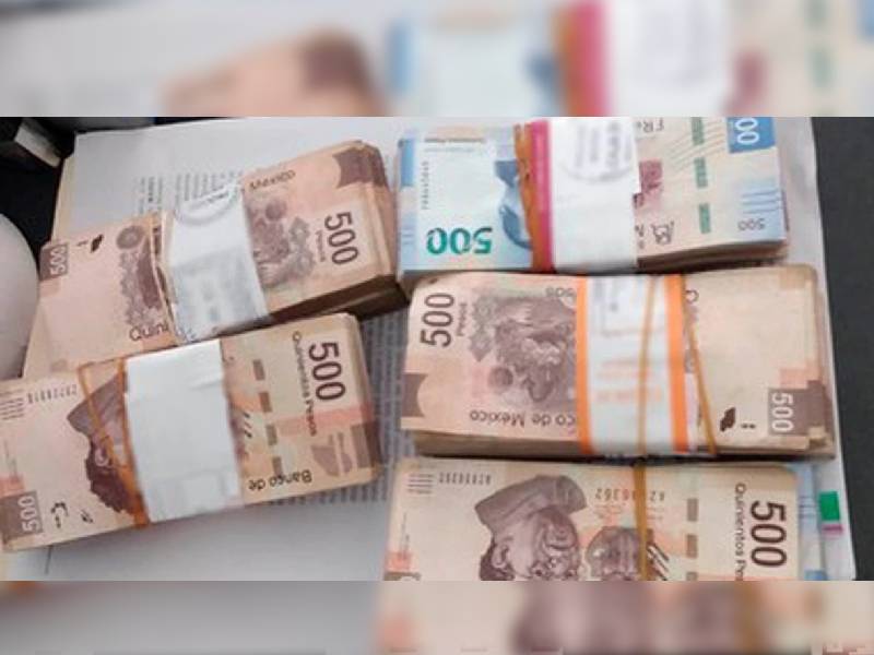 Guardia Nacional detuvo a mujer con casi medio millón de pesos sin comprobar en Yucatán