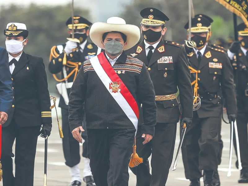 Permea incertidumbre en Perú con llegada de Pedro Castillo