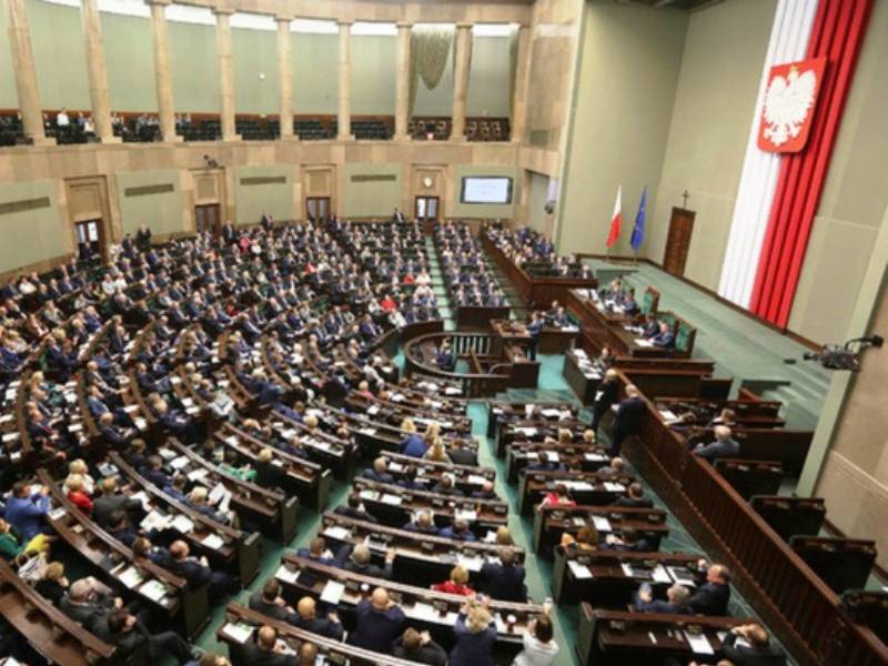 Parlamento polaco frena reclamo de propiedades confiscadas tras II Guerra Mundial