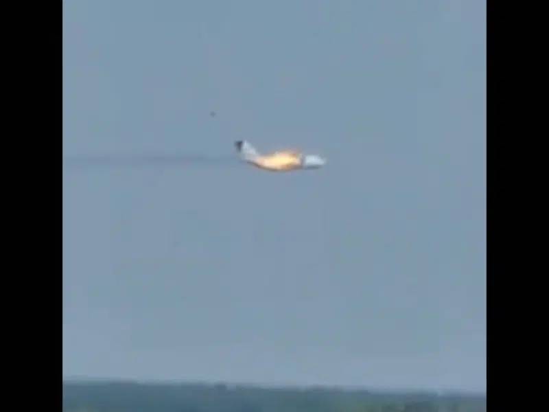 Video. Accidente de avión militar ruso deja 3 muertos