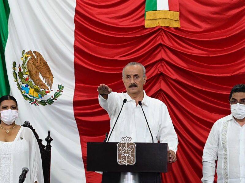 Carlos Manuel Merino Campos toma protesta como gobernador interino de Tabasco