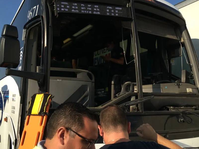 Video: Autobuses de caravana de vacunación, sufren accidente camino a EU