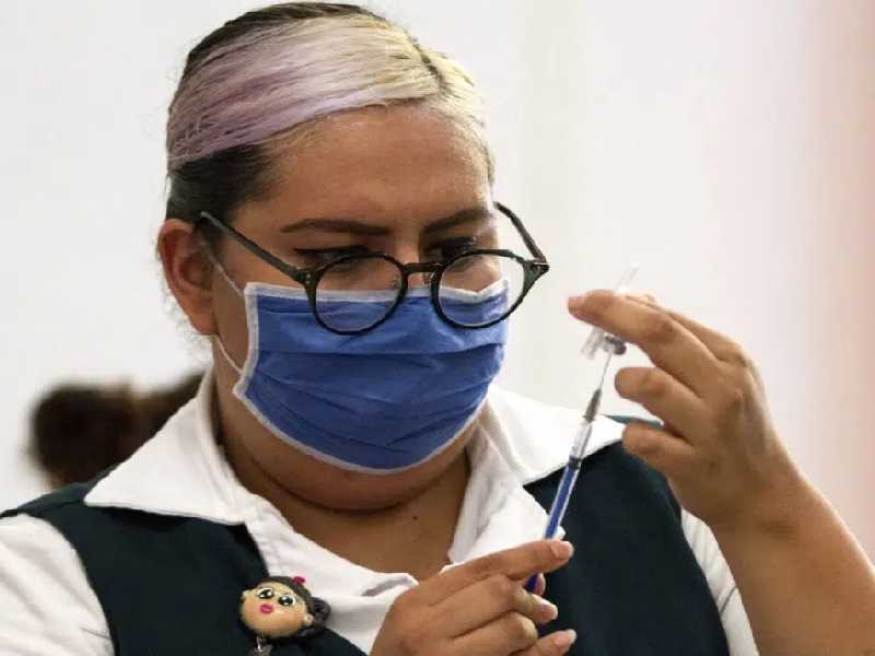 Envían 500 mil vacunas AstraZeneca y SinoVac para Puebla