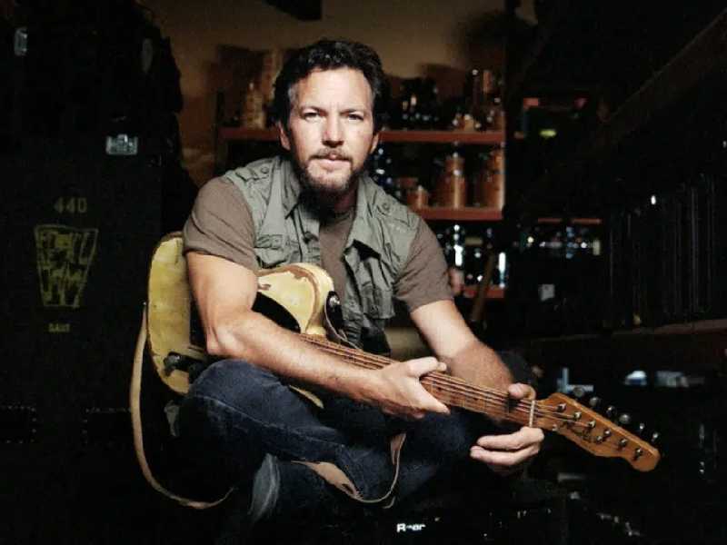 Eddie Vedder de 'Pearl Jam' anuncia su primer disco solista en 10 años