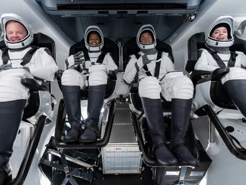 FOTOS. SpaceX lanzará tripulación civil a la órbita terrestre