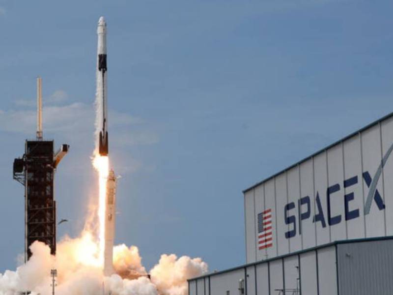 Los detalles e importancia de la primera misión espacial de SpaceX con civiles