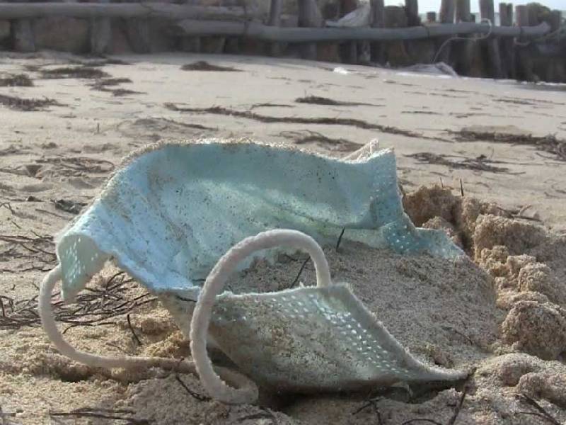 Contaminan cubrebocas tres playas de Chiapas