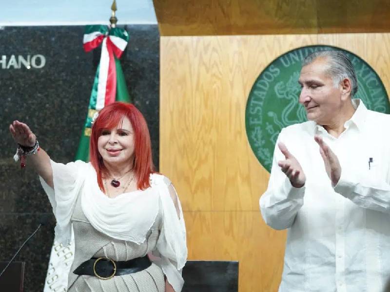 Layda Sansores toma protesta como gobernadora de Campeche