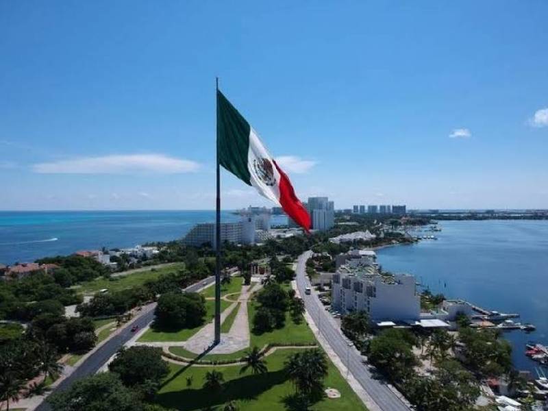 Poco más de cien mil visitantes pasarán las fiestas de Independencia en el Caribe Mexicano