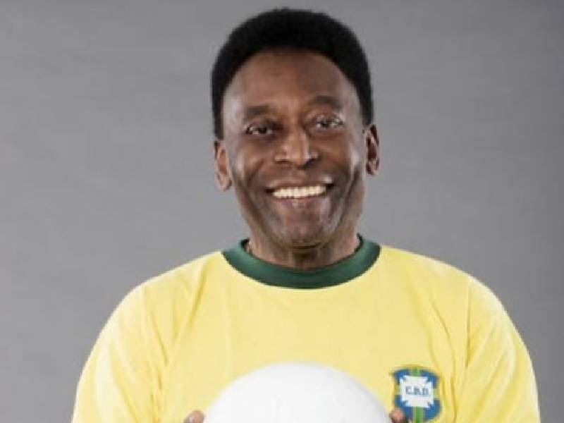 Pelé confirma su ingreso al hospital; le retiran un tumor en el Colon