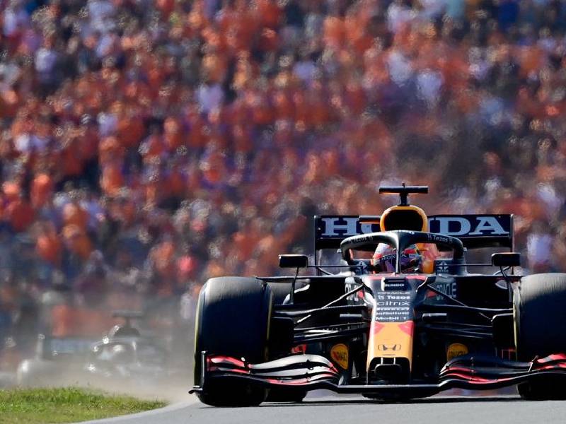 Verstappen gana el GP de Países Bajos y es nuevamente el líder