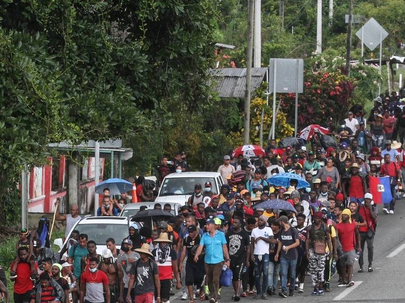 Video. Impiden el paso de caravana de migrantes en Chiapas
