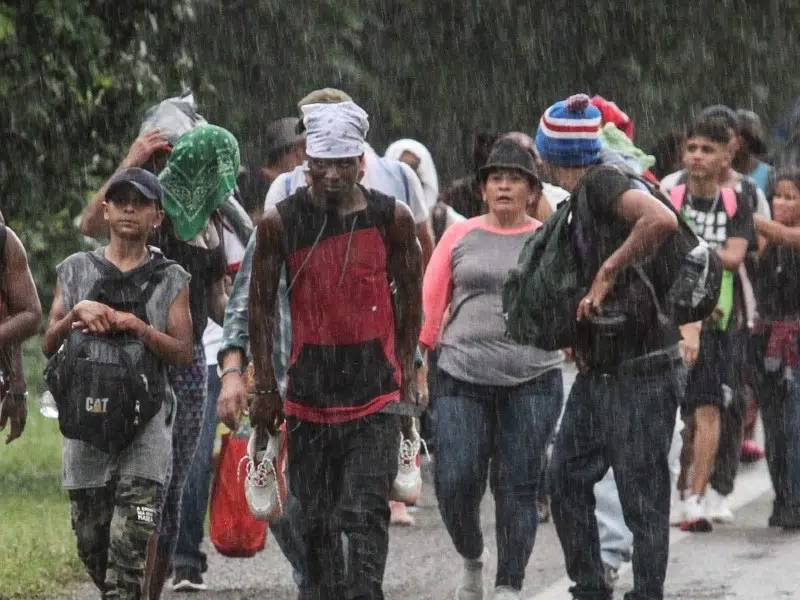México rescata 750 migrantes centroamericanos retenidos