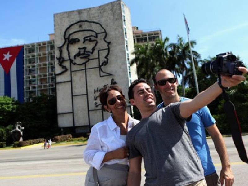 Cuba reabrirá sus fronteras a partir de noviembre y no pedirá prueba PCR