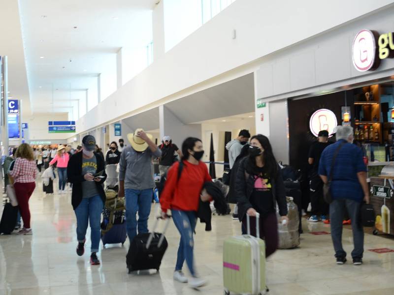 Aeropuerto de Cancún mantiene un alza en sus operaciones