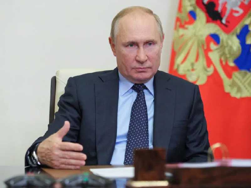 Capa por capa: exhiben a Putin Pandora Papers