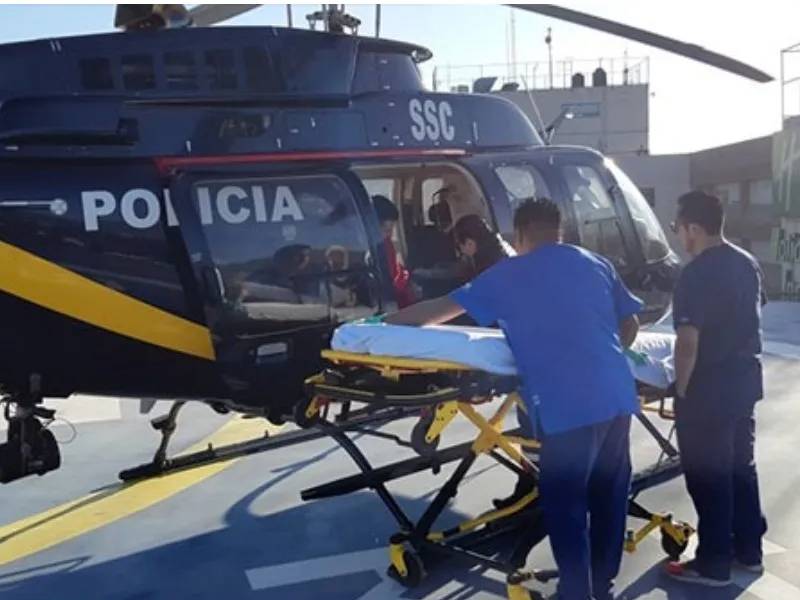 Policía sufre horrible accidente