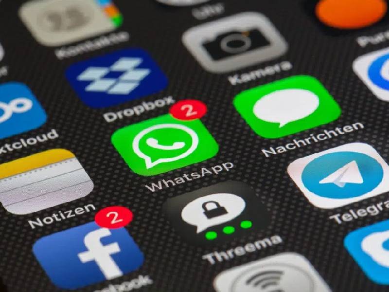 Reportan que WhatsApp, Facebook e Instagram comienzan a funcionar