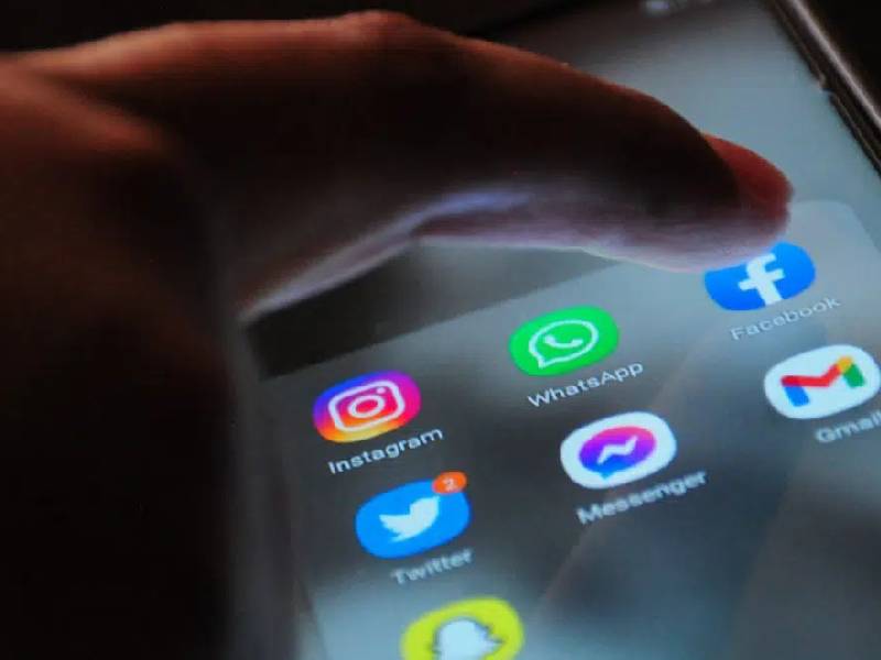WhatsApp se disculpa tras falla en redes sociales de Facebook