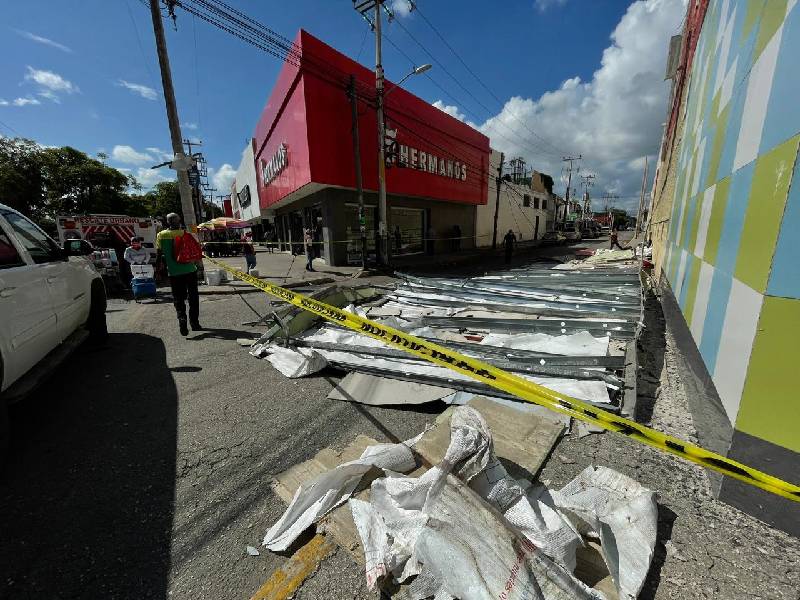 Cae espectacular en el "Crucero" de Cancún