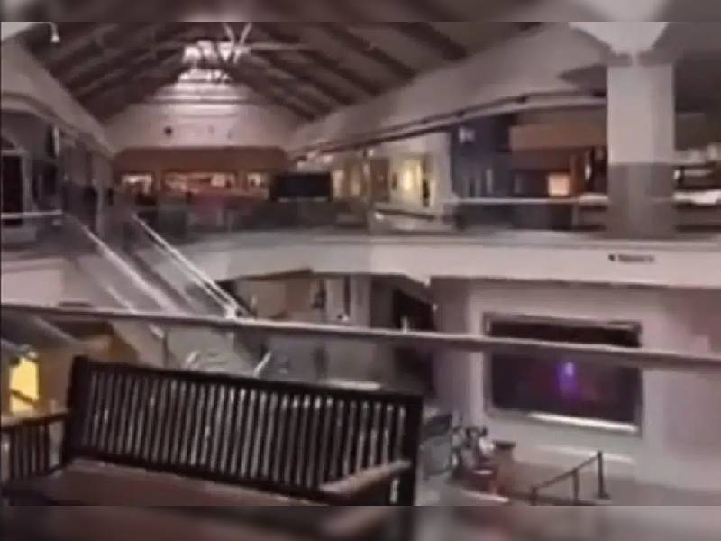 Video: Tiroteo en plaza comercial deja 2 personas muertas