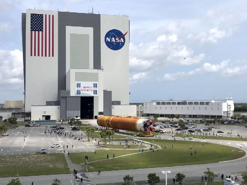 NASA busca socios comerciales