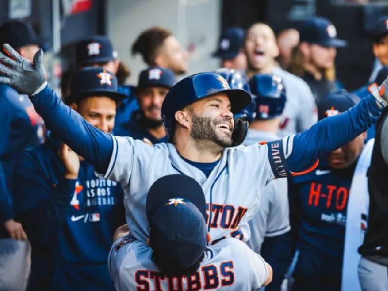 Astros destroza a White Sox y orbita la Serie Mundial