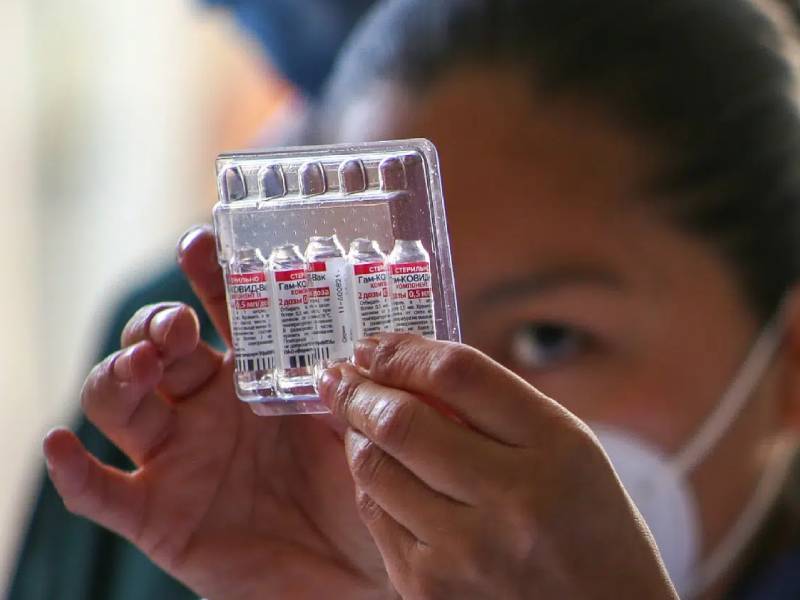 Birmex cierra contrato para envasar vacuna Sputnik V en México
