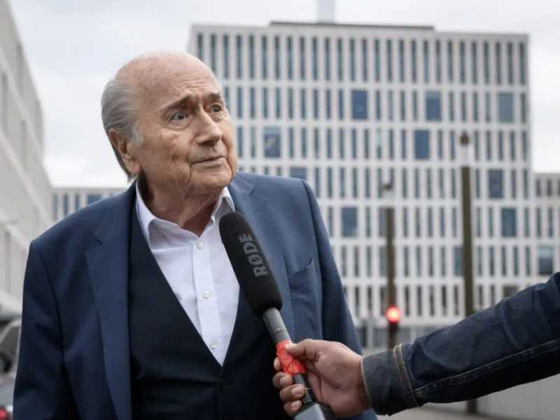 Blatter y Platini, expresidentes de la FIFA y la UEFA, acusados de fraude
