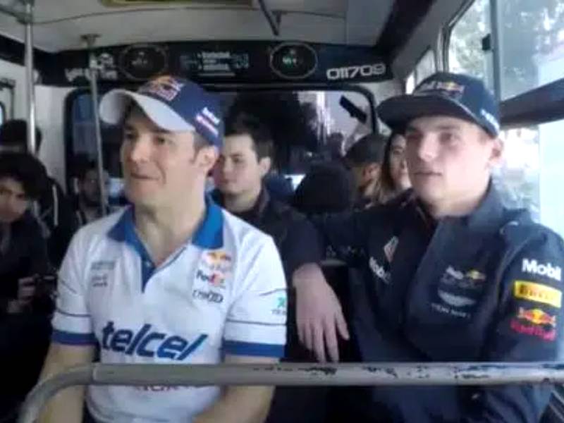 Max Verstappen llega al Autódromo Hermanos Rodríguez en microbús