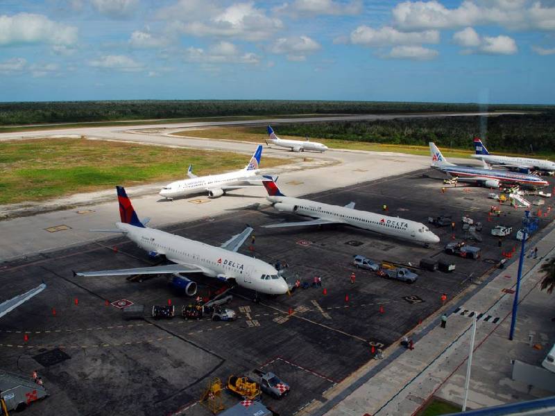 aeropuertos de Cancún y Cozumel