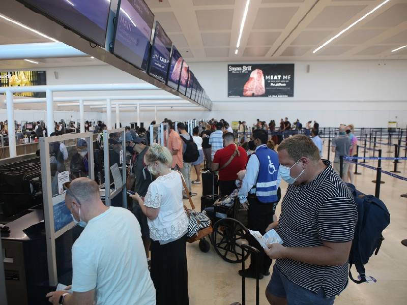 El aeropuerto de Cancún con más de 400 operaciones, entre ellas 42 del extranjero