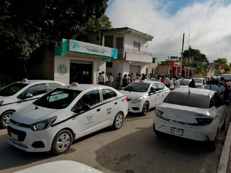 Taxistas de Carrillo Puerto