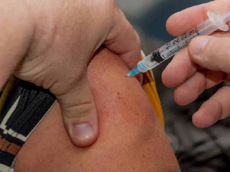 Van más de 2 mil presos vacunados contra la influenza